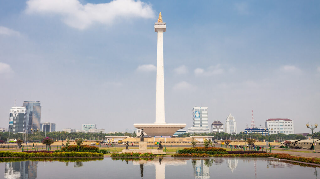JAKARTA, INDONESIA  The National Monument is a 132m tower in the center of Merdeka Square, Jakarta, symbolizing the fight 
for Indonesia.