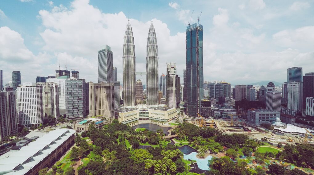 Langkah-langkah dalam Membuka Rekening Bank di Malaysia untuk WNA