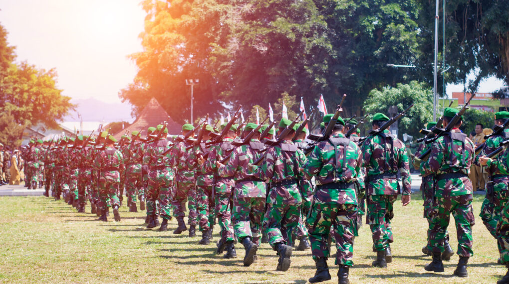 indonesian-national-army-tni-using-complete-green-camouflage-uniform